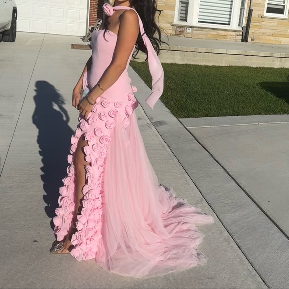 Custom floral gown - Picture 3 of 3